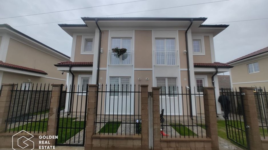 Jumatate de duplex in Sanandrei, Confort și Spatiu, Ideal pentru Familie - Poză 1