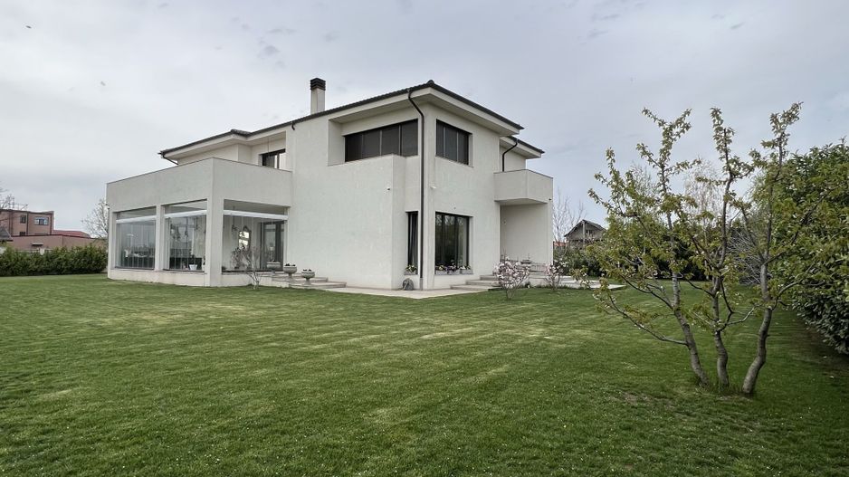 Proprietate deosebita suprafete generoase 580 mp teren 2076 mp - Poză 23