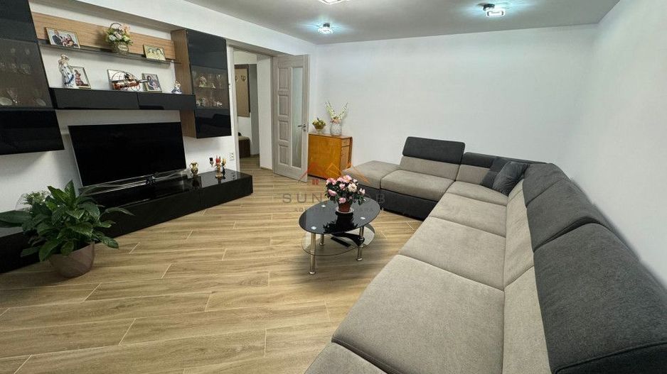 Apartament 3 camere, decomandat, ultracentral, mobilat si utilat - Poză 2