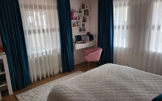 Casă de Vânzare | Piscină Interioară | Spațiu de Relaxare - Poză 9