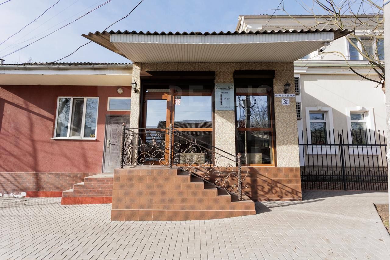 Vânzare, spațiu comercial, 74.2 mp, str. Alexandru cel bun 3B, Centru - Poză 1