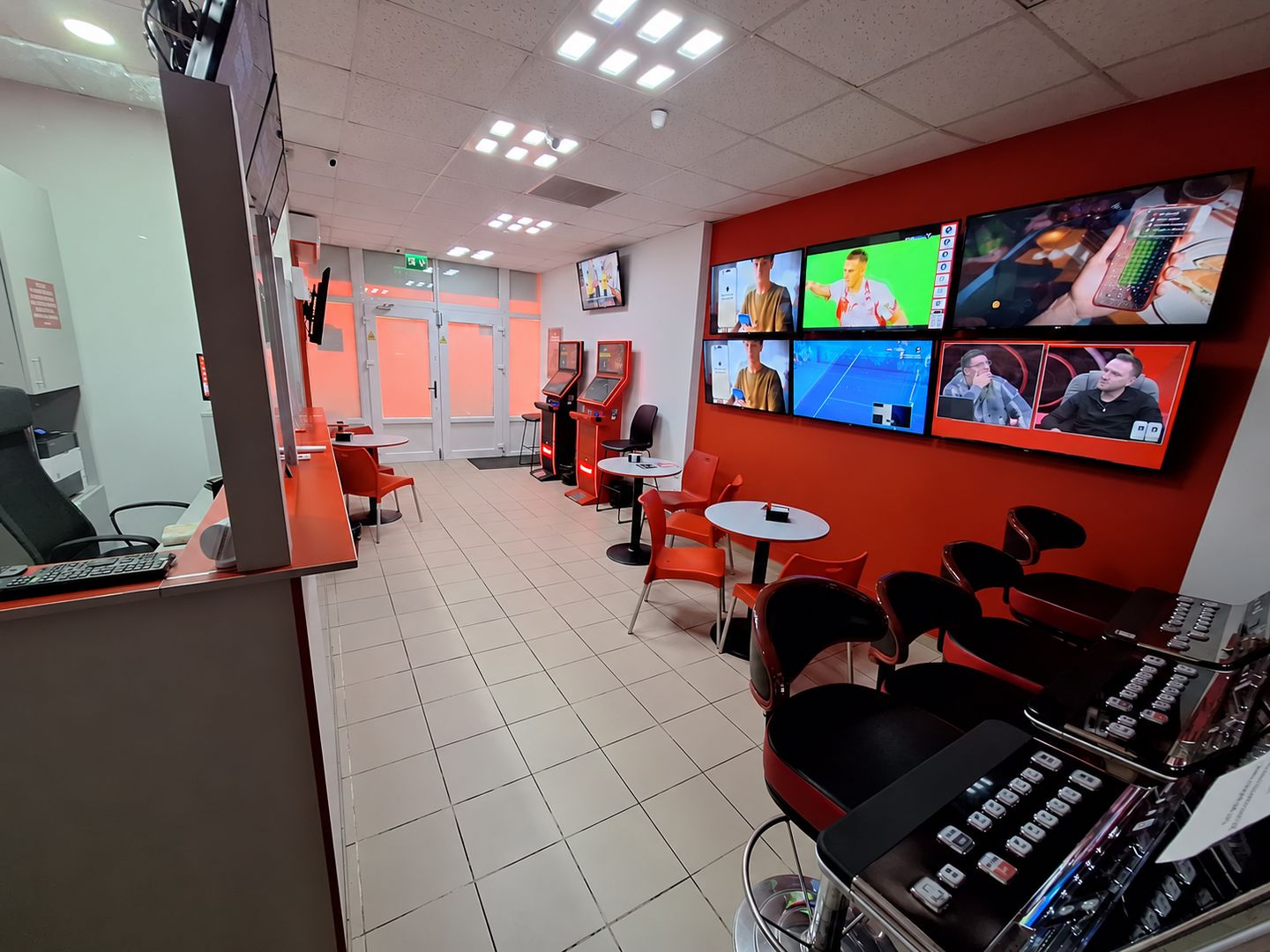 Spațiu comercial 42,6 mp Complex Flora Mănăștur chiriaș până în 2028 - Poză 1