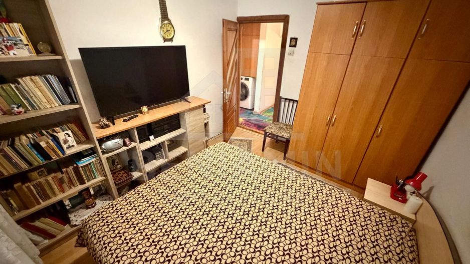 4 camere decomandate - Craiovita Noua - etaj 2 cu 2 bai - bloc 1982 - - Poză 7