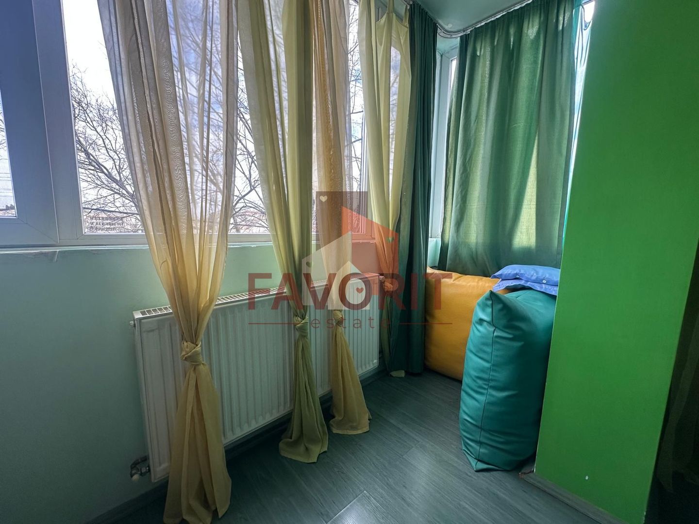 3 camere | etaj 2 | mobilat si utilat | 2 bai | 2 balcoane | zona excelenta | - Poză 9