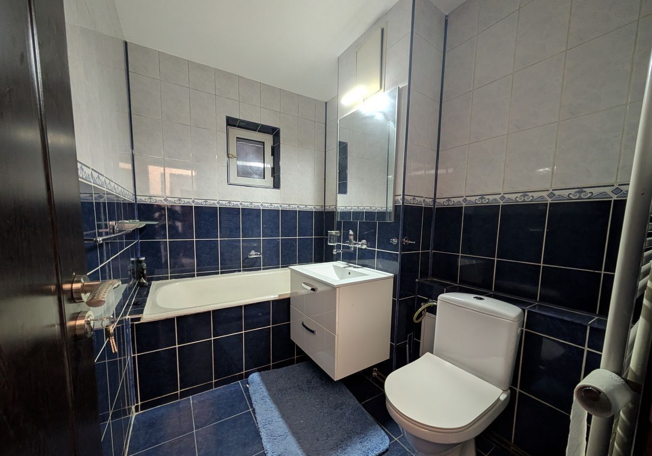 Apartament 2 camere decomandat, zona Kaufland Craiovita noua - Poză 6