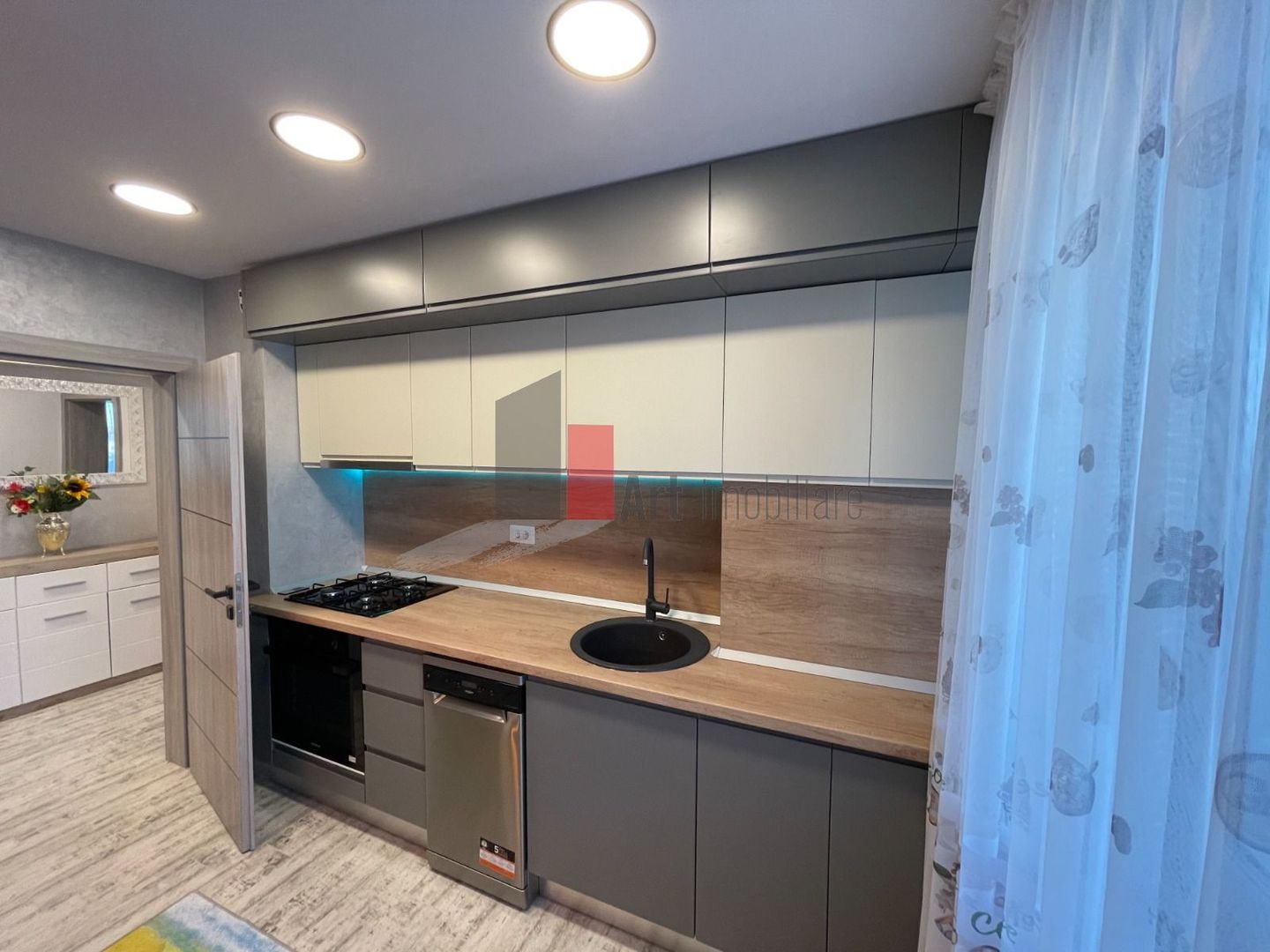 Inchiriere 2 Camere Unirii - Piata Alba Iulia - Poză 4