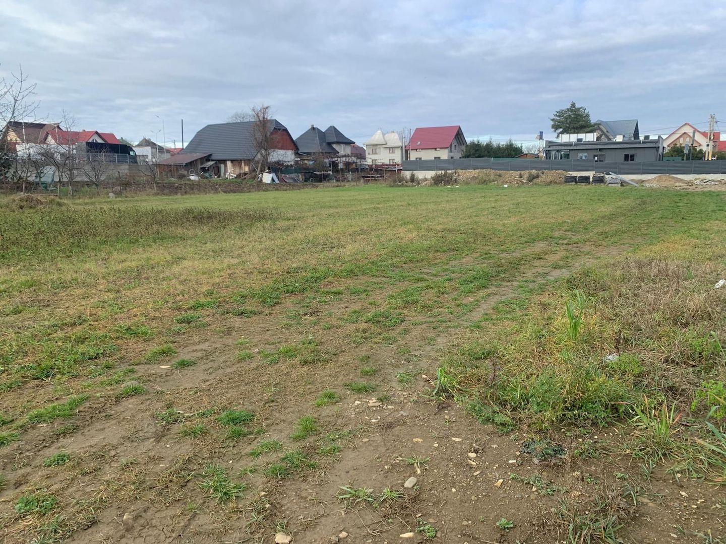 TEREN DE INCHIRIAT /MARGINEA 2000 mp - Poză 5