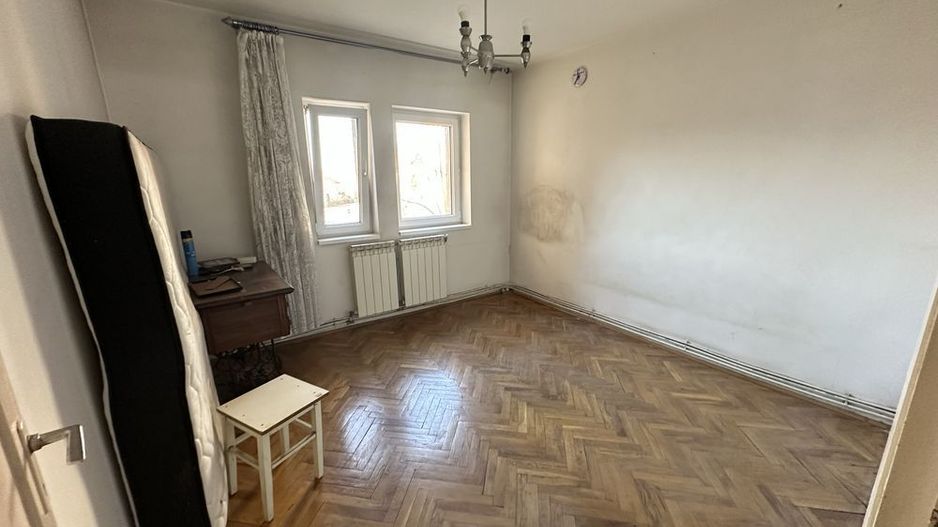 BRASADAS vinde ap 5 cam CARAMIDA etaj 1 zona Lic. ECONOMIC. - Poză 3