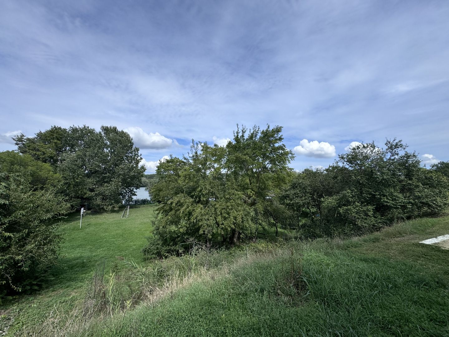 Hotel 20 camere Delta Dunarii 50 m deschidere teren 6000 mp acces auto - Poză 28