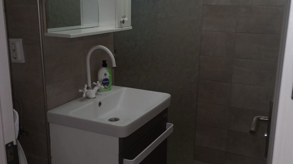 Inchiriez apartament 2 camere. - Poză 6