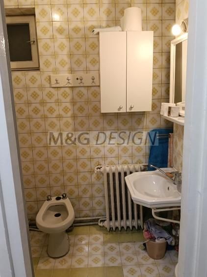 Vând apartament cu 3 camere zona centrala - Poză 15