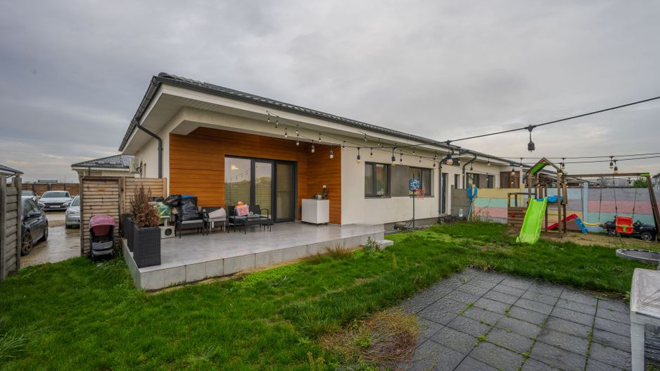 Vila parter mobilata si utilata Tunari - Poză 15