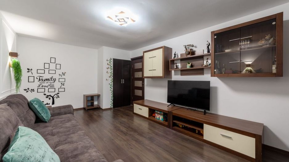 Apartament cu 2 camere de vânzare în Tudor Vladimirescu, Pitesti - Poză 4