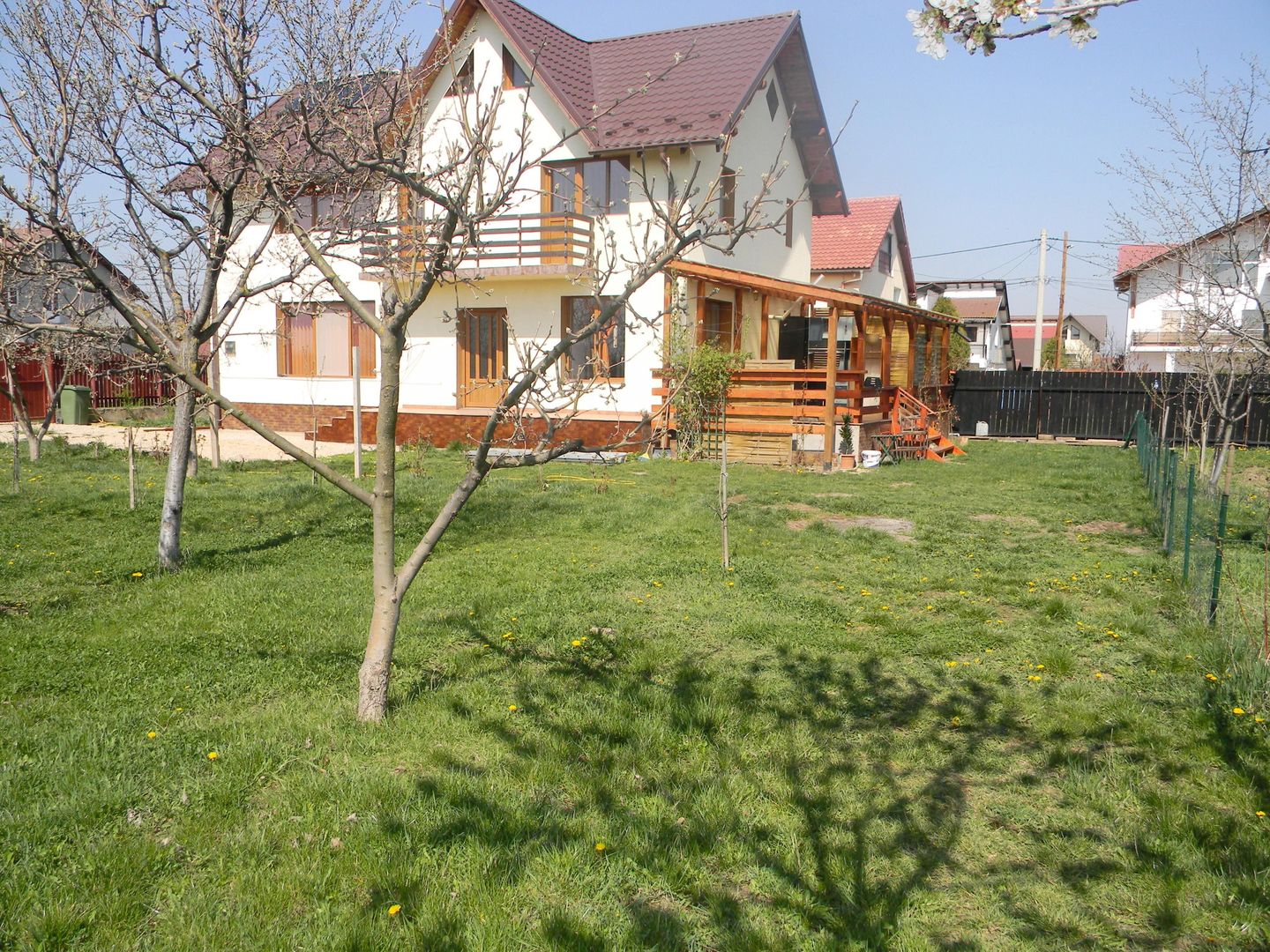 Vila mobilata si teren 1200mpBrasov-Harman - Poză 1