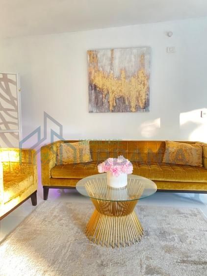 Vilă modernă de vânzare în Bârnova, zona Pietrărie – 239 mp, 7 camere, 275.000 EUR - Poză 1