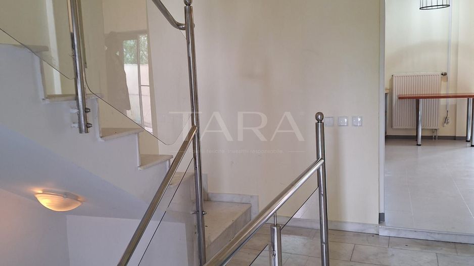 Casa de vanzare cu 6 camere in cartierul Andrei Muresanu - Poză 7