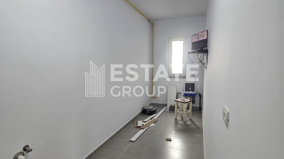 Duplex cu 5 camere despartit prin garaj in Giarmata - Poză 16