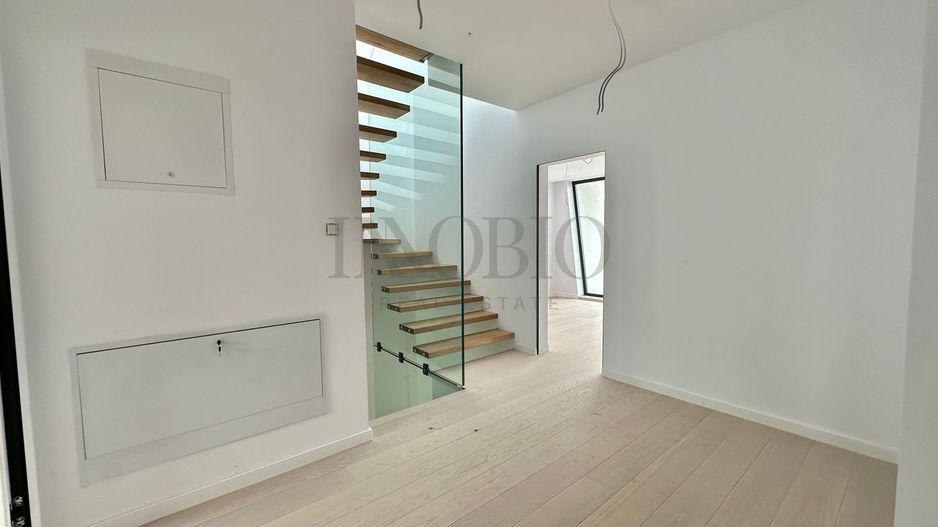 Vila 5 Camere | Rooftop Pool | Smart Home | - Poză 8