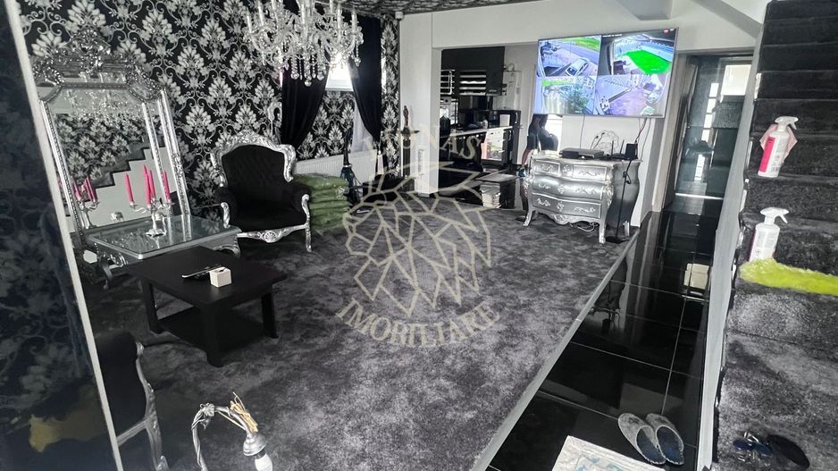 Casa de lux 103 mp-teren 199 mp-sauna-cinema- garaj 3 masini- Floresti - Poză 1