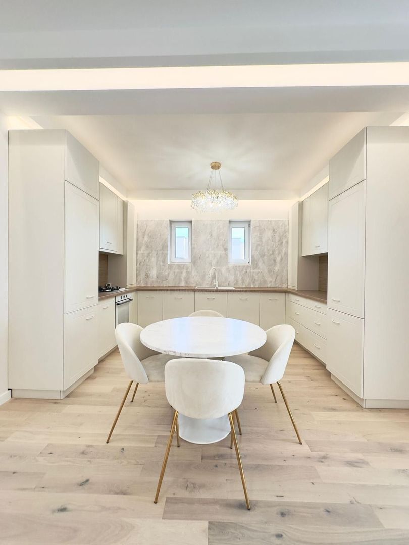 Penthouse 3 camere ultrafinisat, terase generoase în Florești - Poză 4