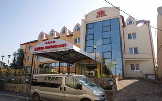 HOTEL MAXIM – Oradea Investment Overview | Premium Operating Hotel Asset - Poză 1