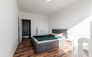 2 camere în blocul Urbanna: Orientare spre răsărit și confort complet - Poză 11