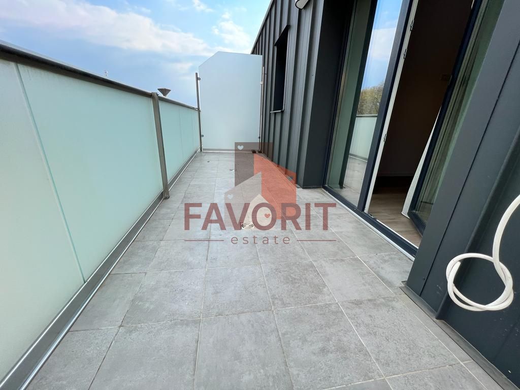 Mobilat si utilat. Vedere la padure. Parcare cu bariera - Poză 11