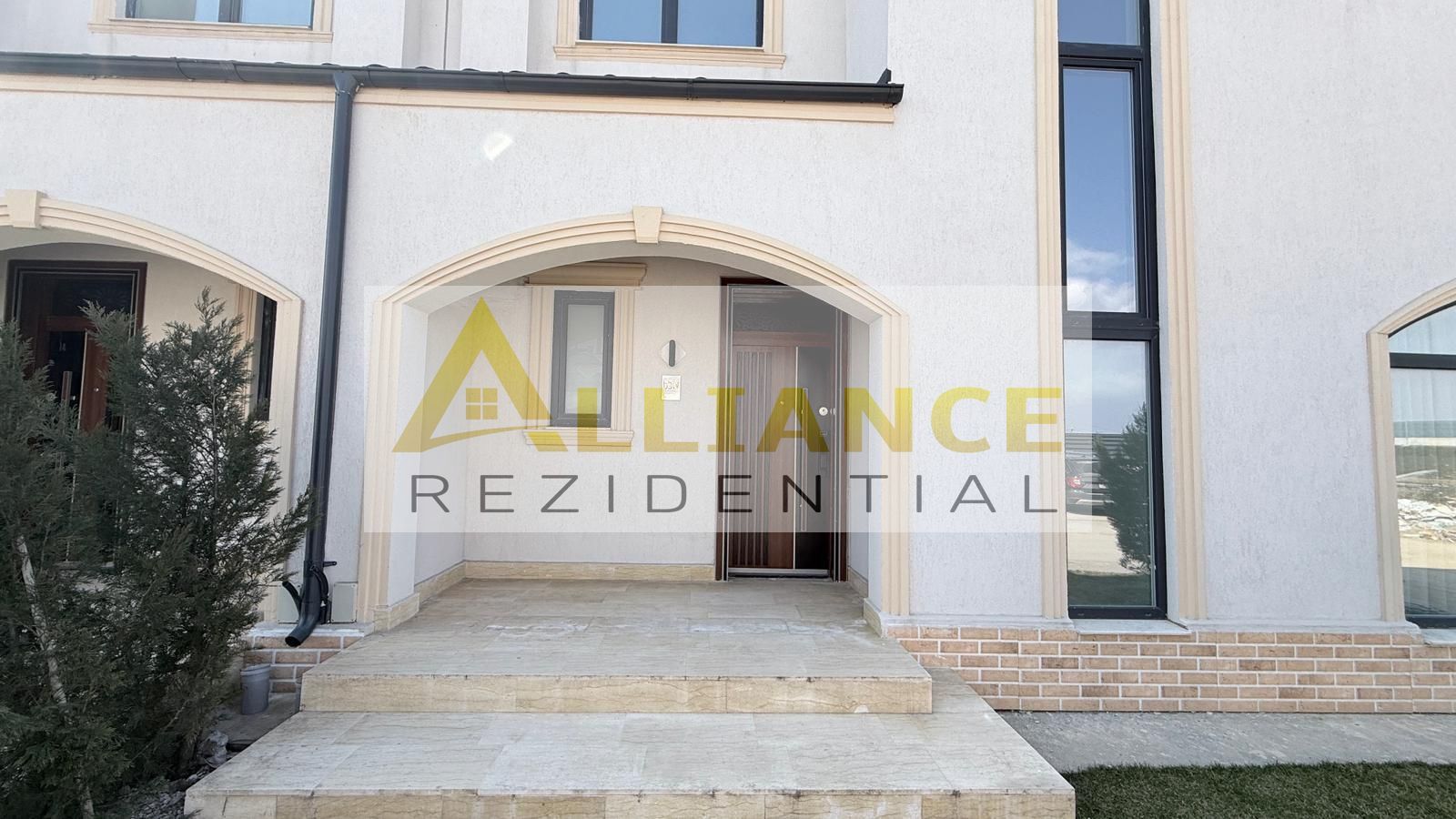 Duplex - 5 camere - 3 bai - 304 mp teren la intrare in comuna Berceni - Poză 2