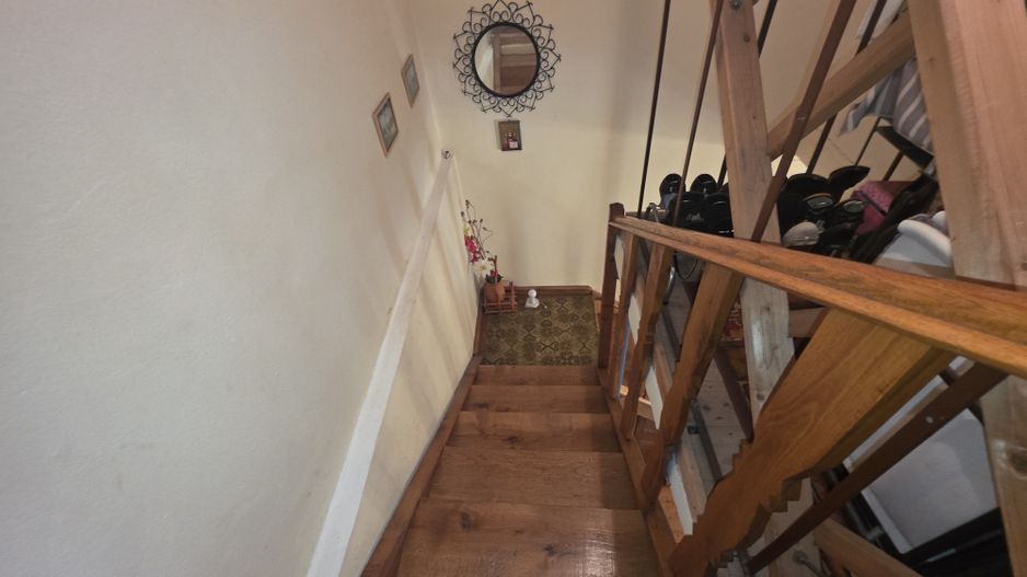 Casa vacanta zona colinara la 5 minute de municipiul Targoviste - Poză 20