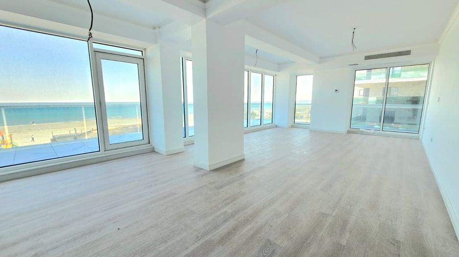Nou pe piață! Apartament 3 camere–White Titanic Mamaia | Vedere directă la mare - Poză 1