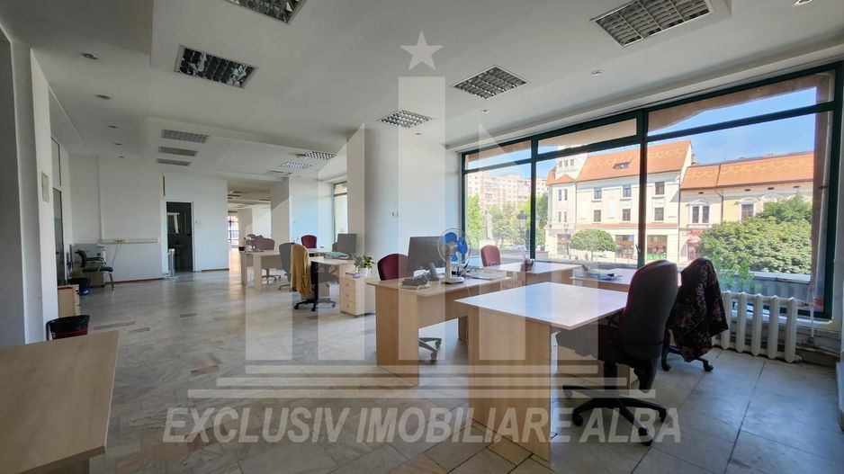 Spatiu comercial de vanzare, zona Centru - Poză 1