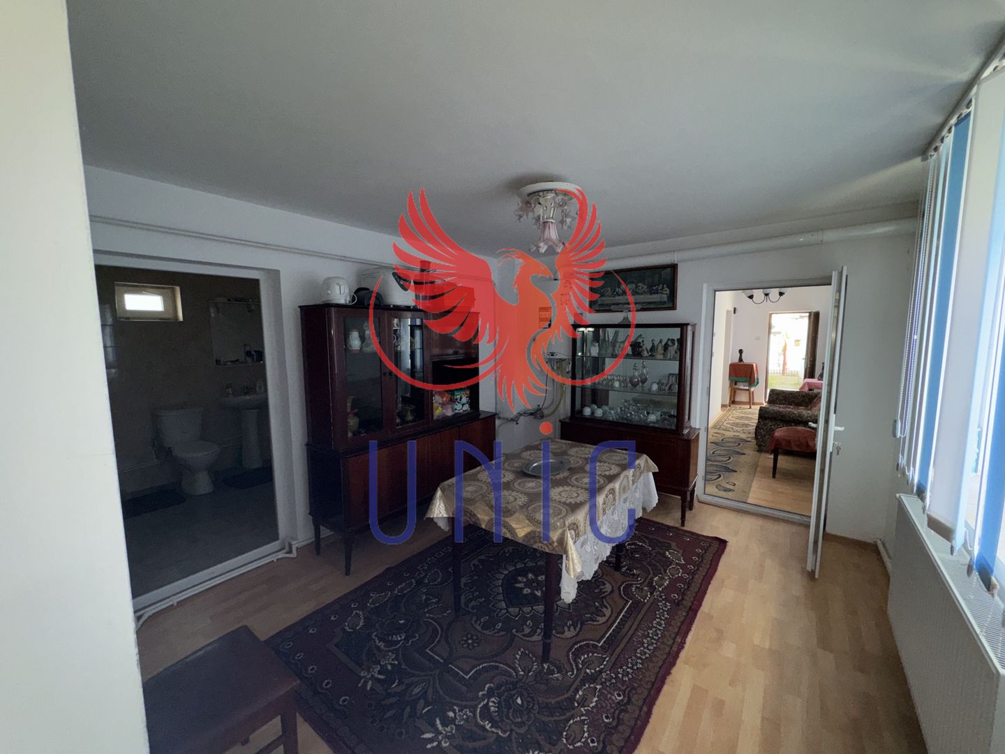 Casa situata in orasul Bals! - Poză 6