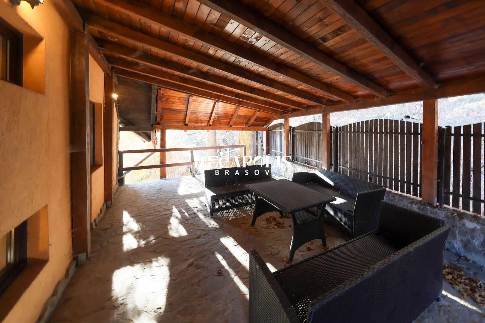 Pensiune/Vilă de vânzare în Bran | 8 camere | 180 mp - Poză 22