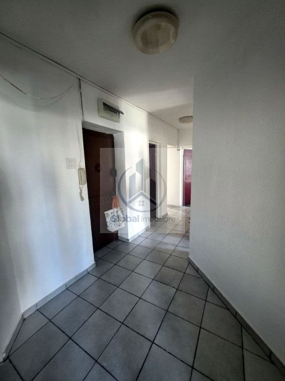 Inchiriere 3 camere Piata Unirii decomandat 80 mp | 2 bai 2 balcoane - Poză 7