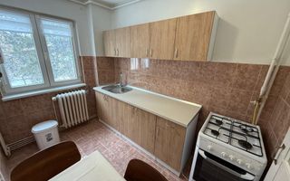 3 camere semidecomandate, balcon, Gheorgheni, Hotel Royal, P-ta Hermes - Poză 1