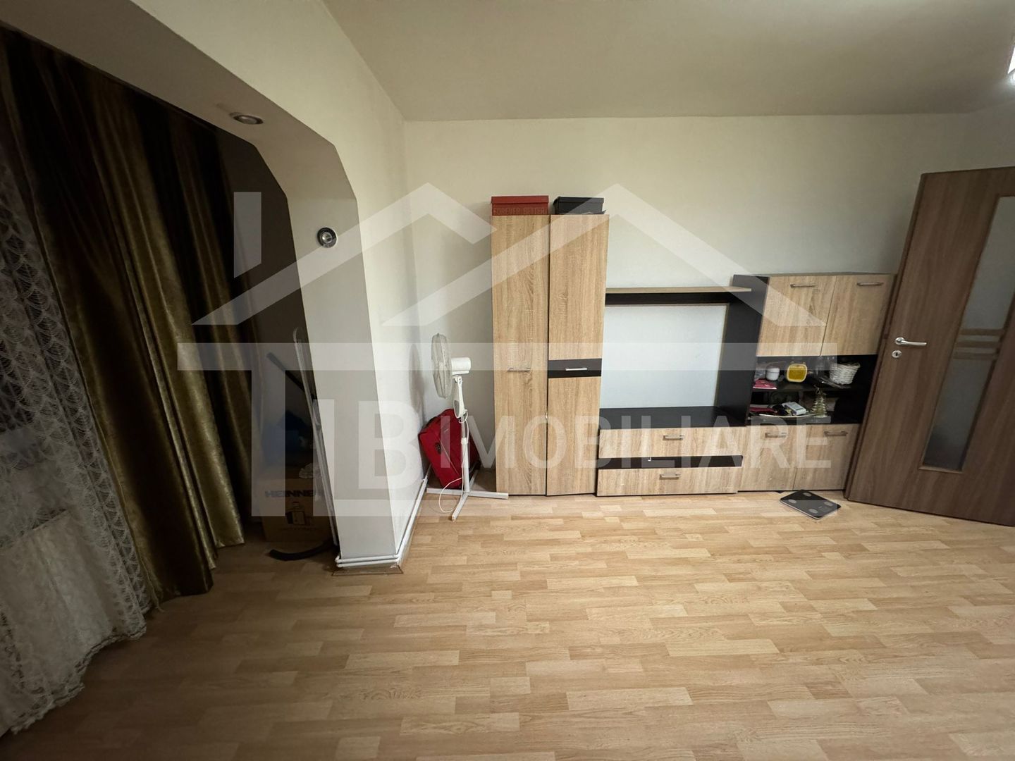 Apartament cu 3 camere, 54mp, Zona Dambu Pietros - Poză 2