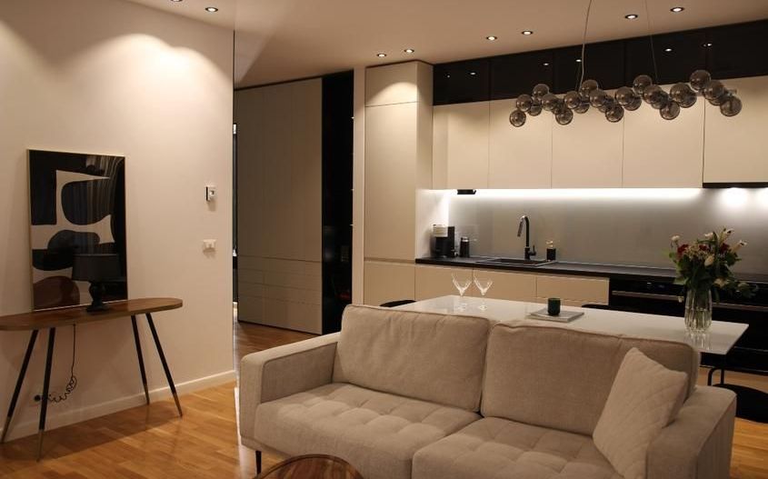 3 camere | Luxuria Residence | Expozitiei | Domenii - Poză 2