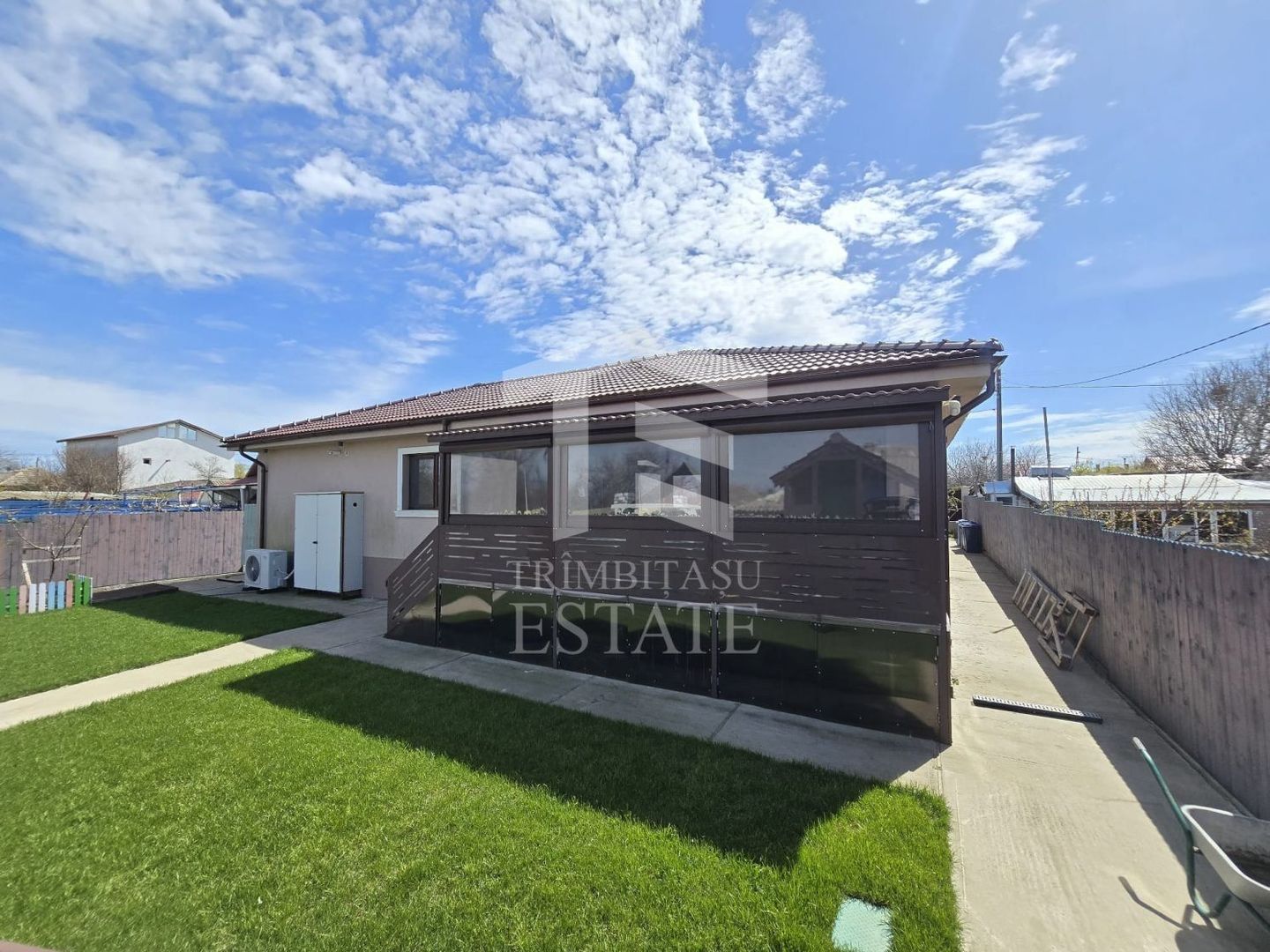 TUZLA - 3 camere | modern | lux | gata de mutat | complet mobilata - Poză 2