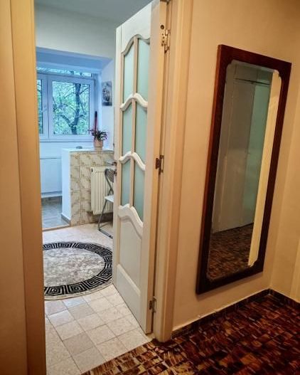 2 camere renovat complet - 850 EUR - zona Primaria Sector 1 - Poză 4