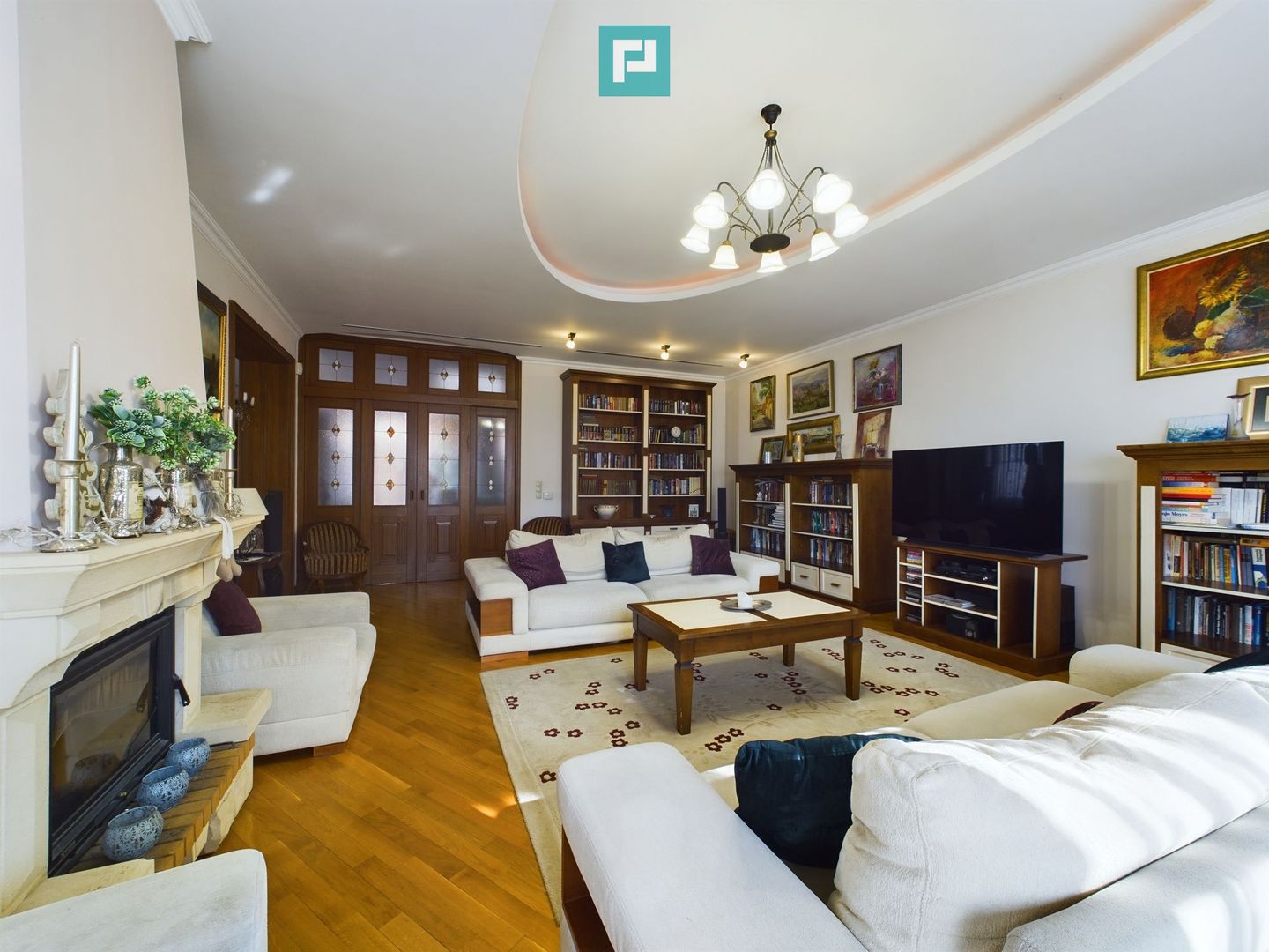 Vilă/casă cu 6 camere 400mp în Dumbrăvița - Poză 1