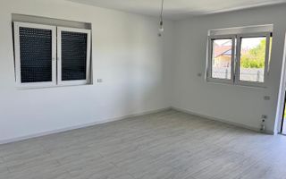 Casă de vânzare cu 4 camere în comuna Ciurea, cartier Chihan - Poză 3
