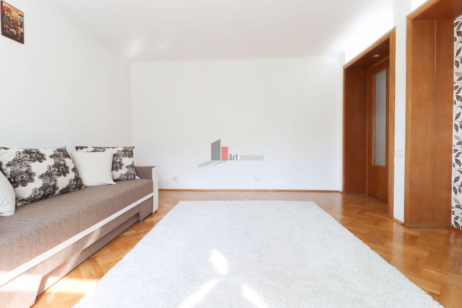 Apartamentul "SALTVEGURINN" in Drumul Sarii, intri in el si il inchiriezi pe loc - Poză 3