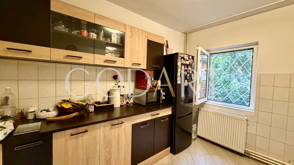 Apartament cu 3 camere | Două balcoane | Renovat - Poză 4