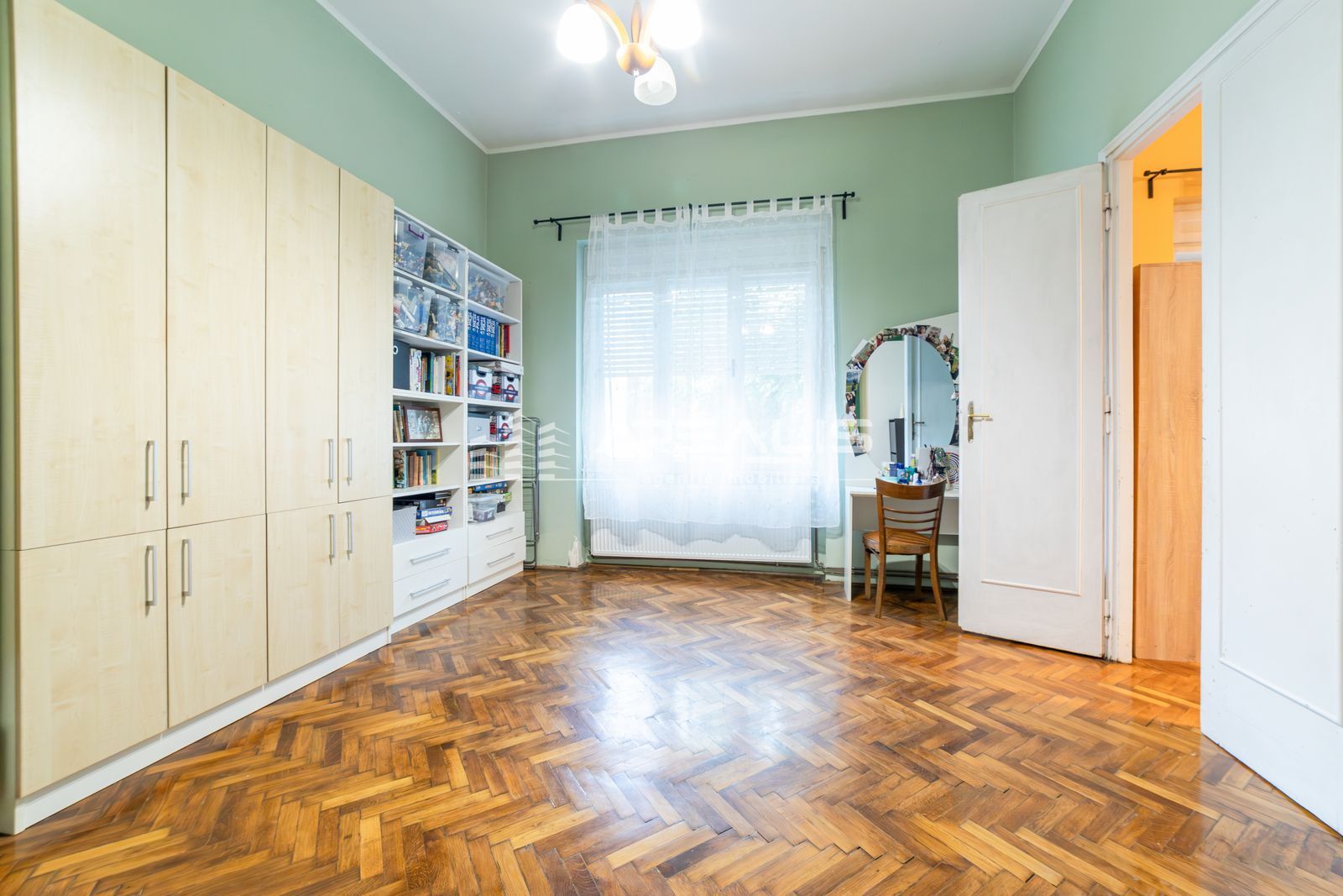 Central, spațios și versatil – Apartament cu 4 camere - Poză 9