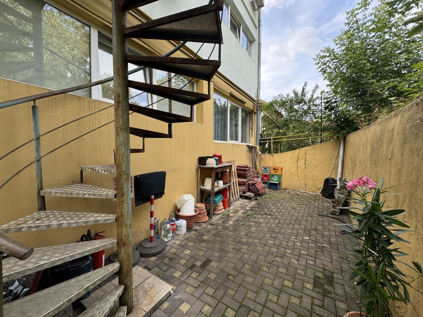 Clădire Multifuncțională de Vânzare în Târgu Mureș, Zona Gării - Poză 12