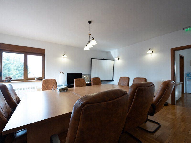 Vila cu 750 mp utili si teren de 1.480 mp in Erou Iancu Nicolae - Poză 21