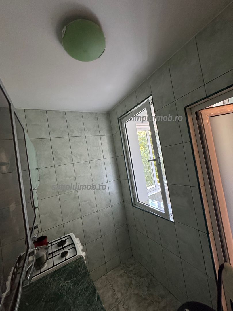 Garsonieră 33 mp la 2 minute Metrou Titan bloc mixt etaj 3 - Poză 3