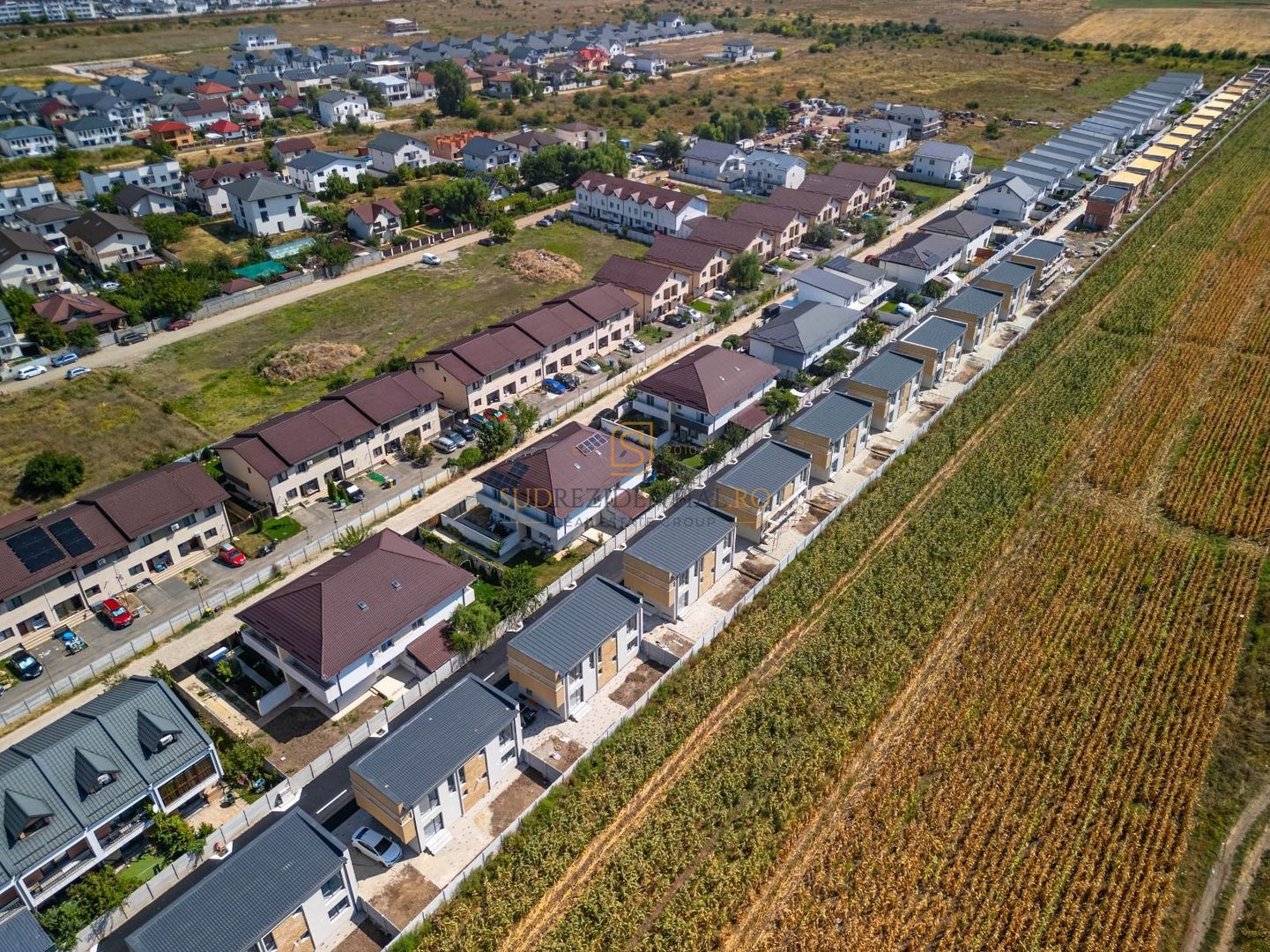 Vila individuala cu 4 camere, ansamblu cu acces securizat, Bragadiru - Poză 4