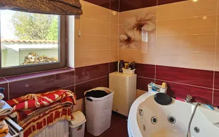 Casă individuala cu 5 camere, 270 mp, Tractorul - Coresi - Poză 16