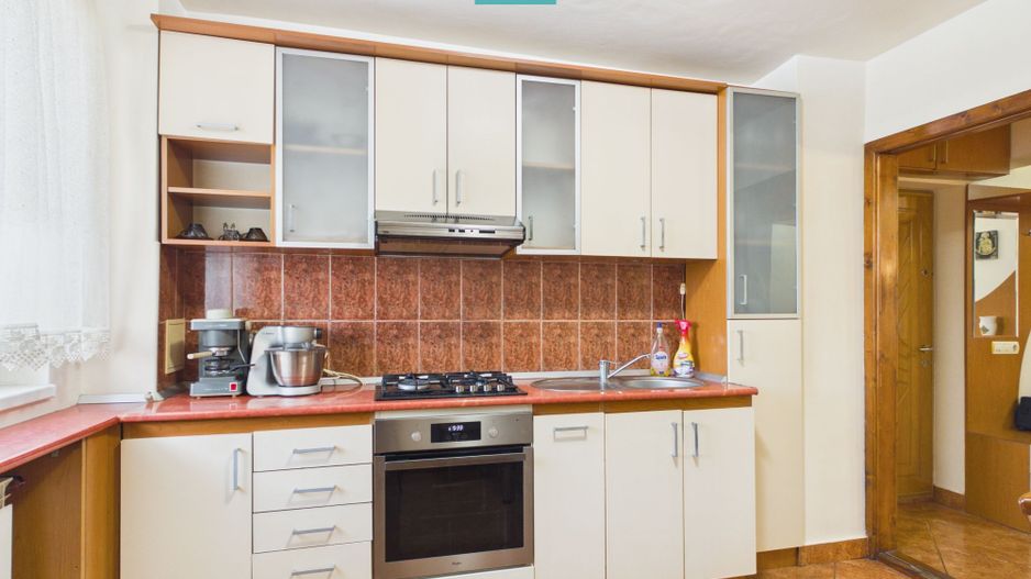 Apartament 3 camere de inchiriat - 360 €/lună - Poză 9